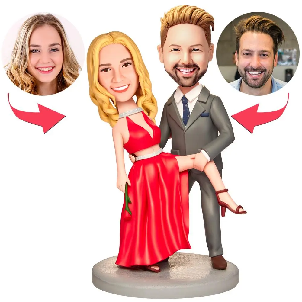 Cartoon wedding cake topper of a dancing couple; four circular headshots show customizable faces with arrows pointing to the figures.